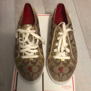 New Coach Sneakers Authentic 8.5in